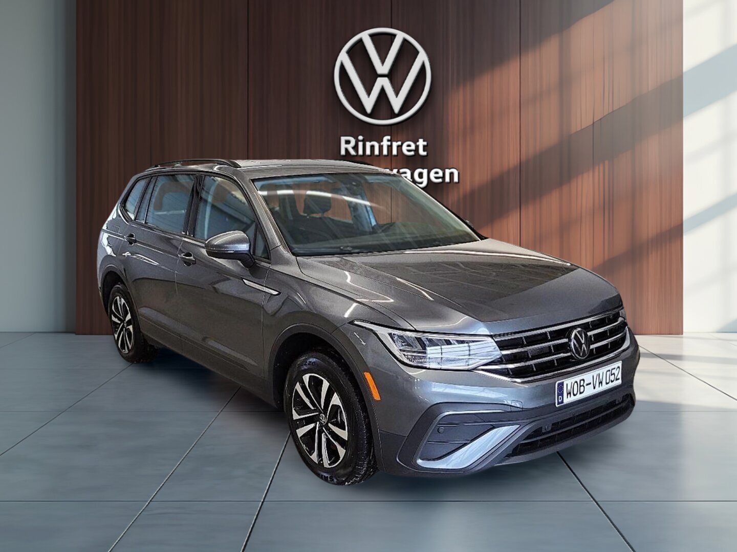 Platinum Gray Metallic (2R2R) 2024 Volkswagen Tiguan Trendline 4Motion SUV / Crossover Automatic