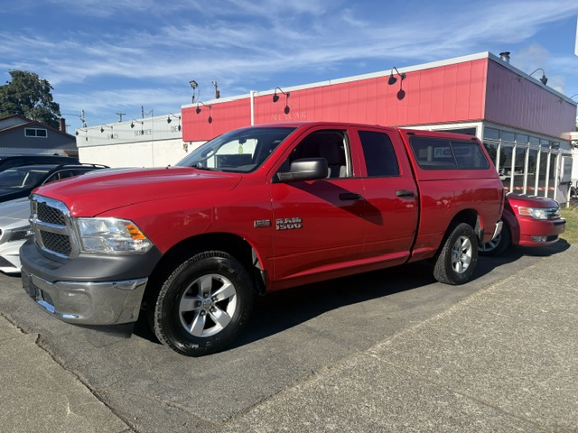 White 2014 RAM 1500 ST Quad Cab 4WD Pickup Truck Automatic
